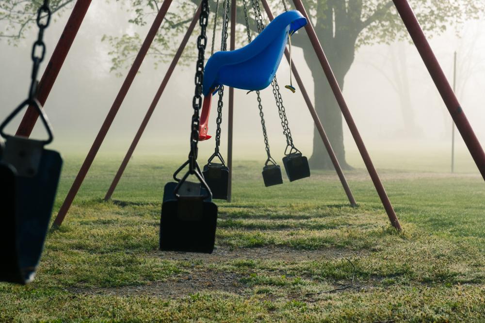 New Zealand Teenager Attempts Record For Swinging On A Playground Set